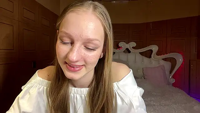 Anika Socutehe online show from March 2026 04:44:01 PM