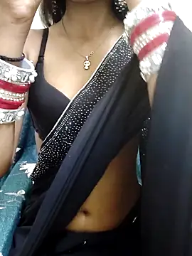 MAYA BED GIRL online show from April 2026 02:35:01 PM