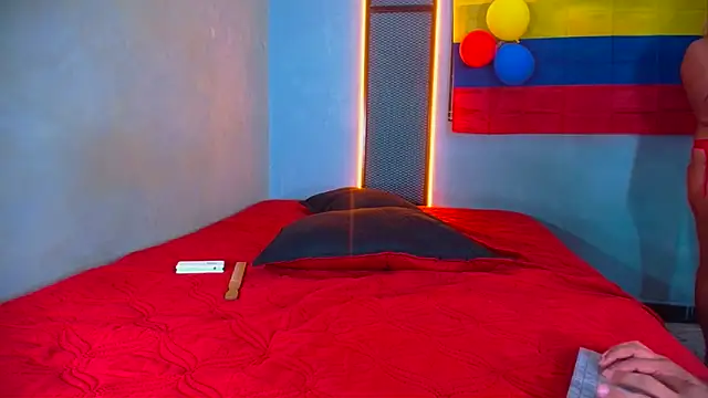 Hornyshow1 online show from June 2026 03:25:02 PM