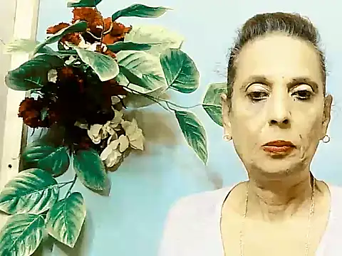 Snapshot of Hot_queen58 chatting on May 2026 06:20:01 AM Hot queen58 online show from May 2026 06:20:01 AM