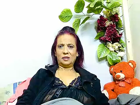 Snapshot of Hot_queen58 chatting on June 2026 04:32:02 AM Hot queen58 online show from June 2026 04:32:02 AM