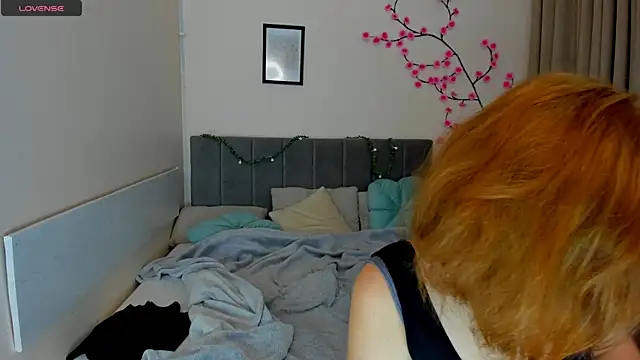 DellaRows online show from June 2026 05:39:01 AM