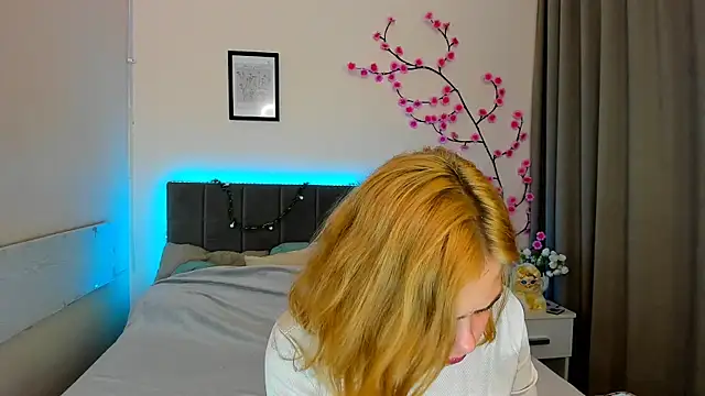 DellaRows online show from July 2026 05:43:02 AM