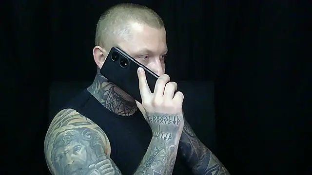 Snapshot of devilWithTats chatting on May 2026 11:17:01 AM devilWithTats online show from May 2026 11:17:01 AM