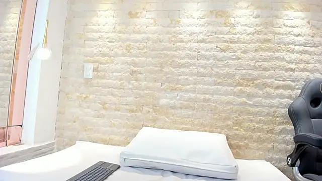 anny scotte online show from March 2026 06:59:02 PM