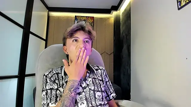 Snapshot of ManuelPiper_ chatting on March 2026 08:37:01 PM ManuelPiper online show from March 2026 08:37:01 PM