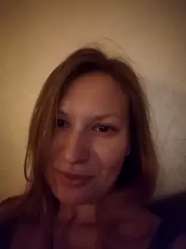 August Shine online show from March 2026 08:04:01 PM