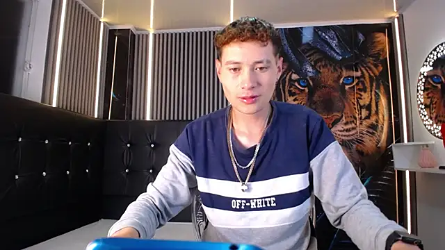 Snapshot of _Santi2 chatting on March 2026 08:59:01 PM Santi2 online show from March 2026 08:59:01 PM