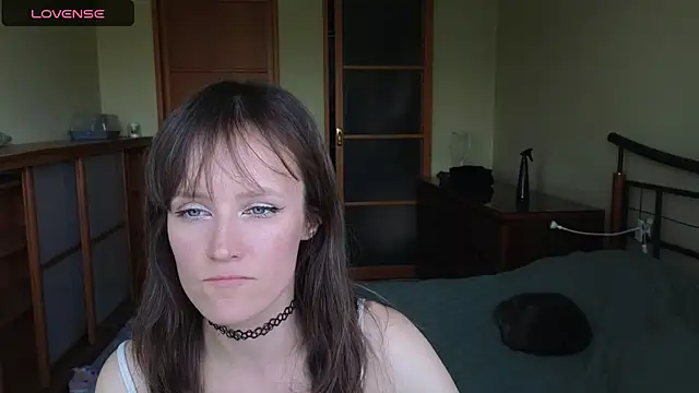 Snapshot of Tender_Swan chatting on May 2026 01:27:02 PM Tender Swan online show from May 2026 01:27:02 PM