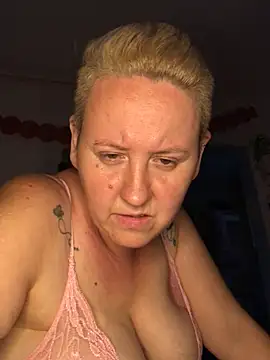 SofiaAmour online show from July 2026 06:33:01 PM