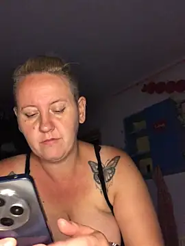 SofiaAmour online show from July 2026 06:32:02 PM