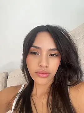Mia-villalobos online show from June 2026 02:04:01 PM