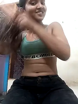 Olivia 101 online show from March 2026 04:44:02 PM