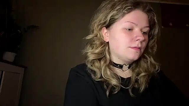 YoungAlina online show from April 2026 08:09:01 PM