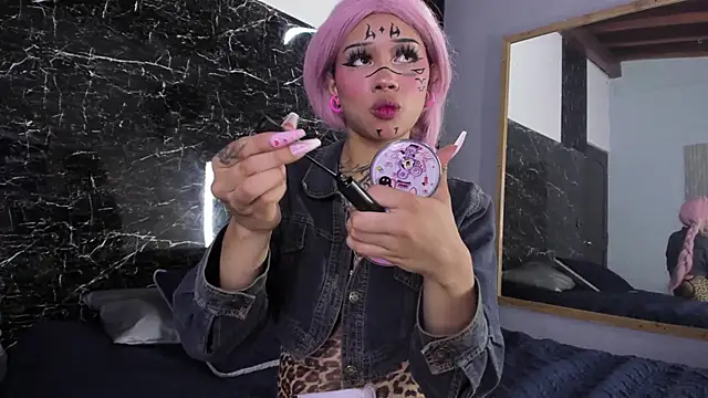 Roxy-Sweett online show from April 2026 04:17:02 AM