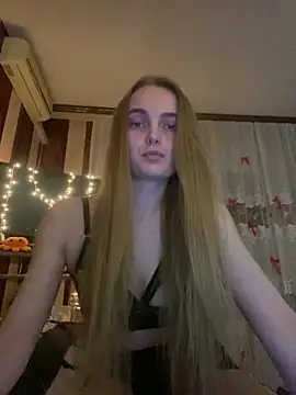 LunaVey online show from May 2026 06:38:01 PM