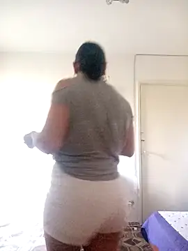 roxana e43 online show from April 2026 05:22:01 AM