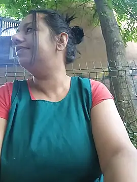 roxana e43 online show from July 2026 04:37:02 AM