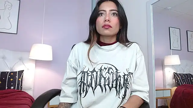 Cataleyaa23 online show from May 2026 07:31:01 PM