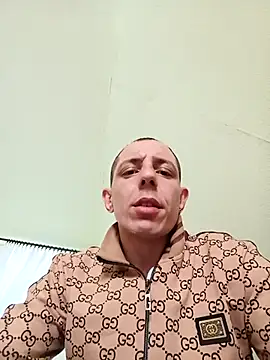 Snapshot of Hugo1993 chatting on April 2026 02:48:02 PM Hugo1993 online show from April 2026 02:48:02 PM