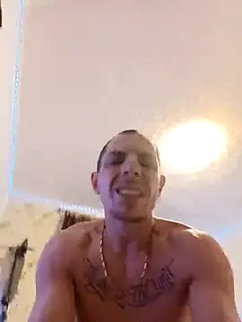 Snapshot of Hugo1993 chatting on April 2026 08:41:02 AM Hugo1993 online show from April 2026 08:41:02 AM