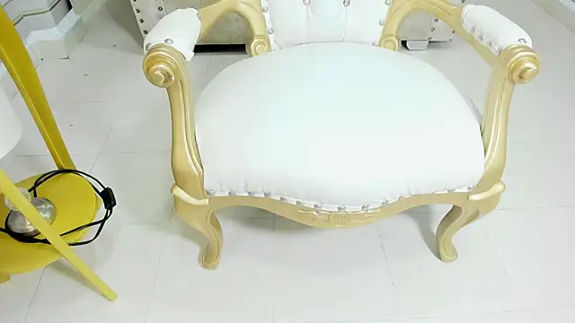 ariana pocahontas online show from April 2026 05:01:02 AM