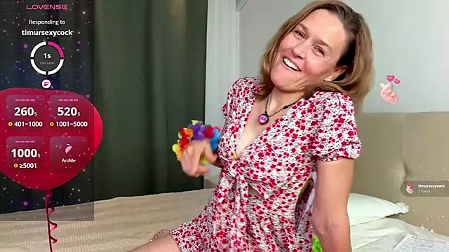Lizacams online show from June 2026 04:40:02 PM