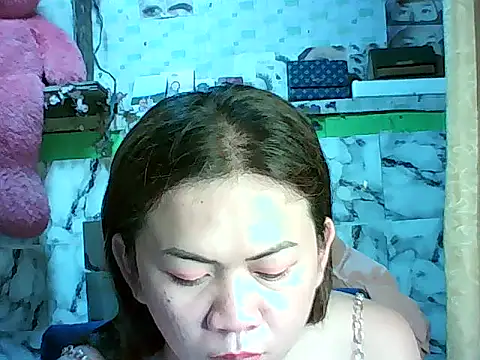 ur lovelychen online show from April 2026 03:18:01 AM