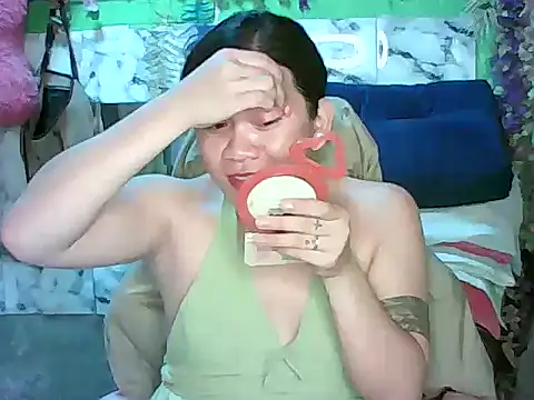 ur lovelychen online show from April 2026 12:38:01 PM