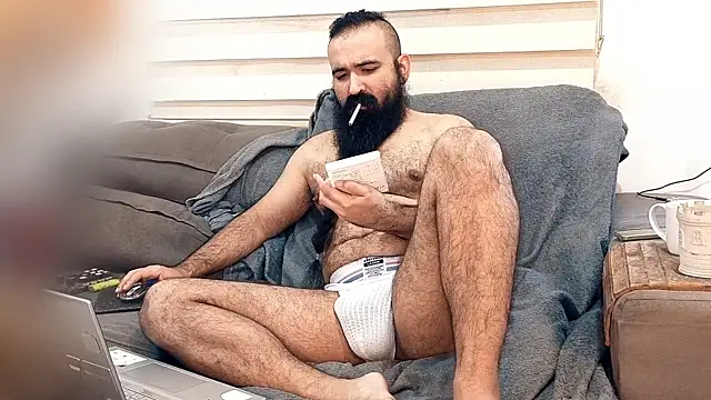 Snapshot of Barba_Negra_Fumador chatting on June 2026 06:56:01 PM Barba Negra Fumador online show from June 2026 06:56:01 PM