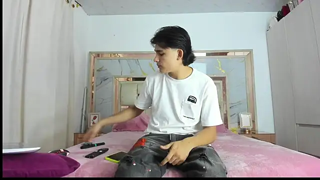 monky 0002 online show from March 2026 11:33:01 PM