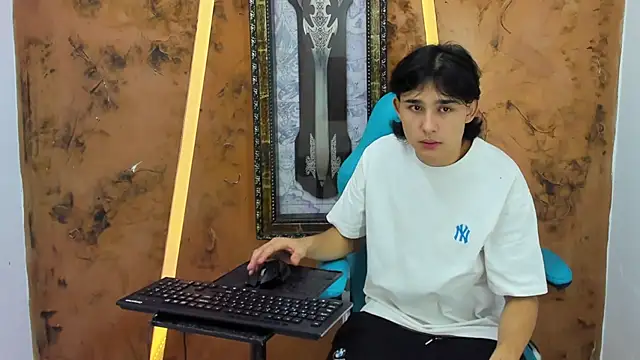 Snapshot of monky_0002 chatting on July 2026 04:26:02 AM monky 0002 online show from July 2026 04:26:02 AM