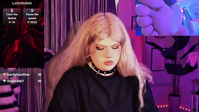 LilithNlsn online show from July 2026 06:47:02 AM
