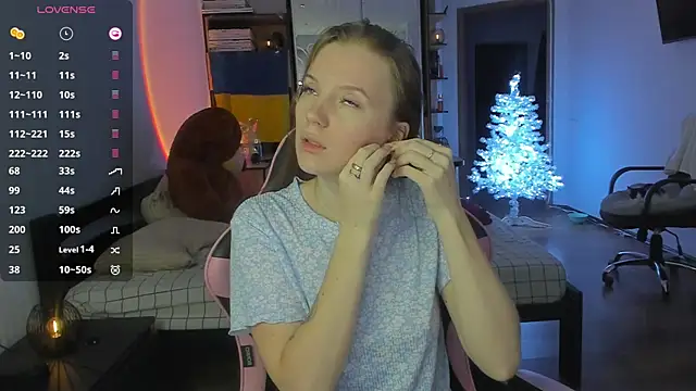 Mary Blu online show from December 2025 05:57:01 AM