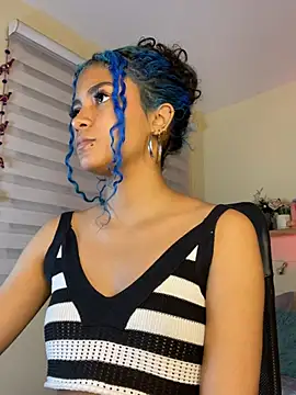 Franchezcaa  online show from July 2026 01:24:01 PM