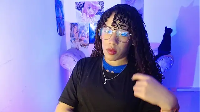 sweetluna luna online show from April 2026 06:19:01 AM