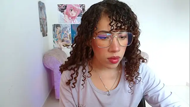 sweetluna luna online show from April 2026 01:59:01 PM