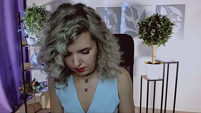 AliceSmite online show from April 2026 02:55:02 PM