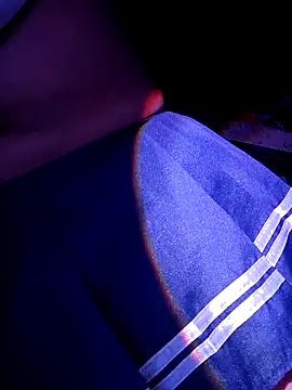 Roxanne Smith23 online show from April 2026 05:19:02 PM