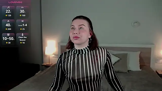 HermioneMoon online show from April 2026 12:47:02 PM