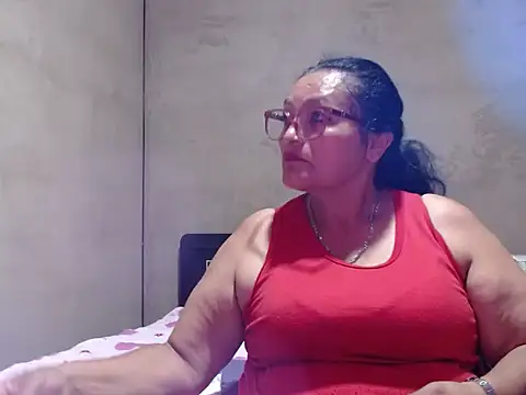 Snapshot of _BellaNocturna chatting on May 2026 01:36:01 AM BellaNocturna online show from May 2026 01:36:01 AM