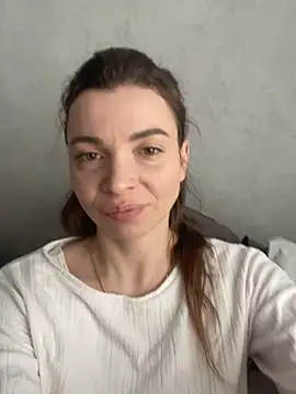 Luna2547 online show from March 2026 11:28:02 AM