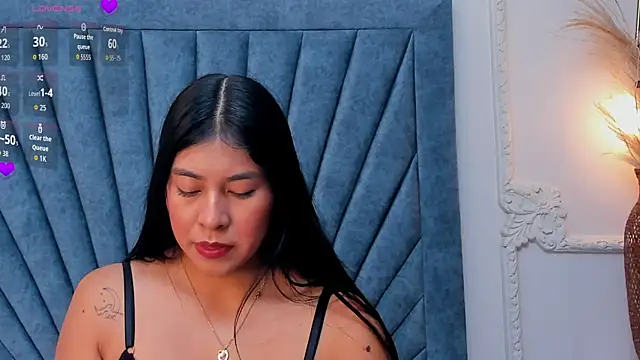 Leandra-Johnson online show from April 2026 01:56:01 PM