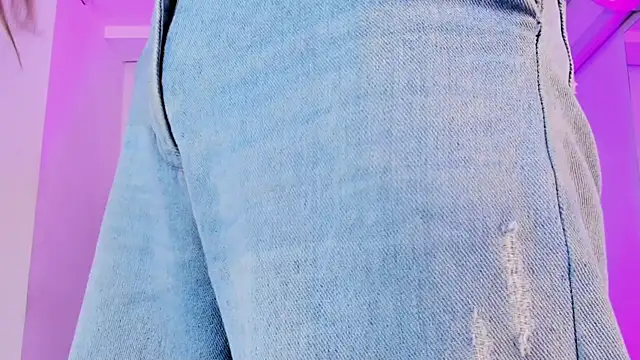 ashvalentine  online show from April 2026 07:52:02 PM