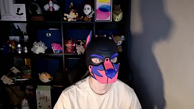 Snapshot of MellPUP chatting on June 2026 11:23:01 AM MellPUP online show from June 2026 11:23:01 AM