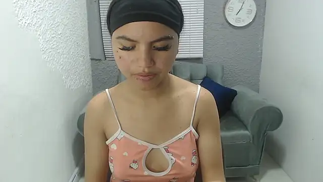 kimmyfuckass online show from May 2026 12:22:02 PM