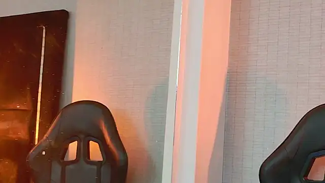 EllaEvanzz online show from March 2026 11:43:01 PM