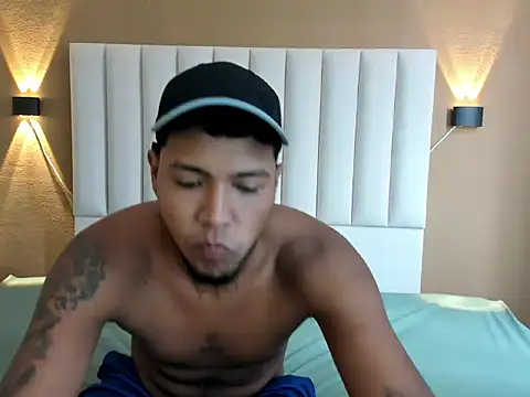 Snapshot of Axell_king07 chatting on March 2026 03:07:02 PM Axell king07 online show from March 2026 03:07:02 PM