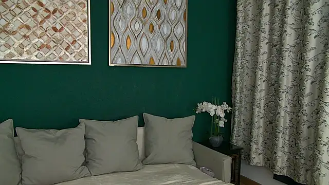 SkinnyNatty online show from April 2026 03:48:01 AM