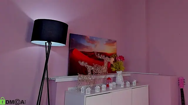 Snapshot of maxinemouse chatting on March 2026 06:14:02 PM maxinemouse online show from March 2026 06:14:02 PM